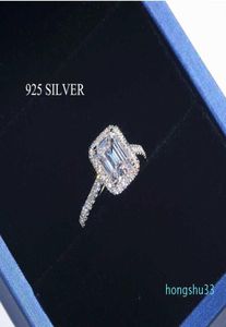 Handgefertigter Emerald Cut 2CT Labor Diamond Ring 925 Sterling Silber Engagement Ehering Bandringe für Frauen Brautfeinfeiern Schmuck 206371635