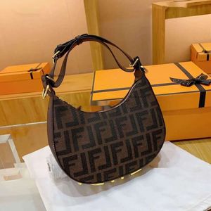 Fendibags88 FF Bag Designer Designer Phouse Underarm Метод женская палка Женская сумка для модных букв Сумка для женской сумки F Bag 243