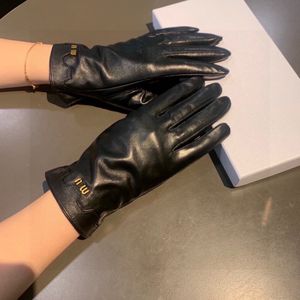 High Quality Five Fingers Gloves Leather Cotton Fashion Designer Brand Mui Letter Crystal Printing Mens Womens Thicken Keep Warm Glove Winter Outdoor Sports