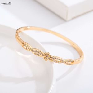 Van Clover Bracelet Designer Jewelry المجوهرات أربعة أوراق الأساور