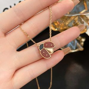 Designer Brand Van Seven Star Ladybug Necklace Womens Silver S925 Four Leaf Grass Ins Style Light Luxury Clavicle Chain Small Design Sense