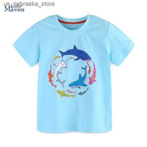 T-shirts Little Maven 2024 Novo Design Boys T-Shirt Cartoon Oceano Subarco Criando Childrens Camiseta Cotton Baby Boys Top T-Shirt Q240418