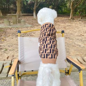 Sonbahar ve Pet Sweater Köpek Kedi Örme Tek Parça Şapka Kıyafet Kış Sıcak Bibear Teddy Bome Corgi Gömlek