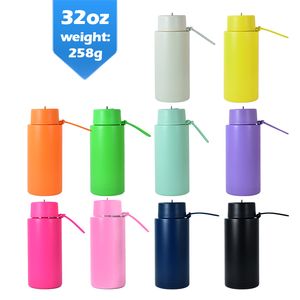 Stainless Steel 32OZ Water Bottles With Silicon Handle Lids And Plastic Shell Sports Portable Double Layer Insulated Travel Cups