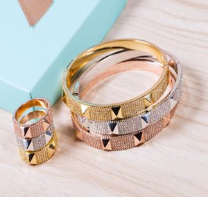 2020 ring and bracelet series female decorations square nail four star bracelet creative opening bracelet diamond love bangle8877042