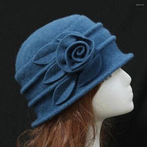 Berets Vintage Cap Women Шляпа шерсть Cloche Clocher Lady Bucket Winter Flower S 2024