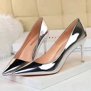 Sapatos de vestido comemore bombas de casamento estiletto salto baixo Lady scarpins prateado brilhante couro brilhante mulheres 7,5 cm 10,5 cm de altura