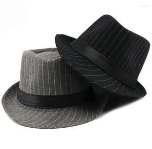 Berets HT1516 Fashion Men Fedora Hat British Style Striped Trilby Classic Retro Bowler Jazz Casual Grey Black Fedoras2672669