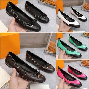 Nina Flat Ballerina Schuhe Designer Ballet Flats Schuhe Frauen Frühling gesteppt echtes Leder Slip Mode Paris Ballerina Schuhe Luxus runde Zehen Damen Anzugschuhe