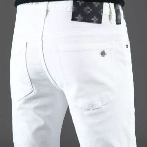 Дизайнерские мужские джинсы маленькие ноги Slim Fitting Cotting New Summer Jean Men Brand Jeans черно -белые брюки