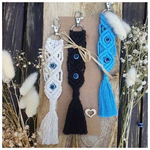 Keychains Lanyards Macrame Tassel Lucky Eye Keychain Blue Turkish Evil Eye Key Chain for women 남성 보석 펜던트 가방 액세서리 장식 선물 Y240417