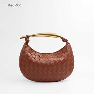 Premium Metal Leather Bag Sardine Fashion 29cm Design Venata Evening Leisure 2024 Botteega Bags Handheld Tote Dumpling Purse Woven Liten Mångsidig Ecum