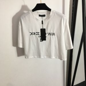 2024 Designers camisetas camisetas t mamis mulheres novas letra bordada de peito bordado manga curta camiseta curta camiseta preta branca tampo top