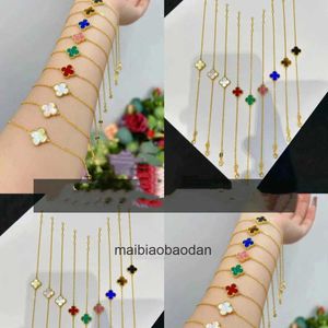 Designer 1to1 Bangle Luxury Jewelry Fanjia v Gold High Edition Flor Lucky Feminino Clover Mini Bracelete com Medalha Brandada Brandada Natura