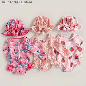 One-Pieces Long sleeved cute baby swimsuit beach suit Rush protective swimsuit cute strawberry print swimsuit+sun hat set Q240418