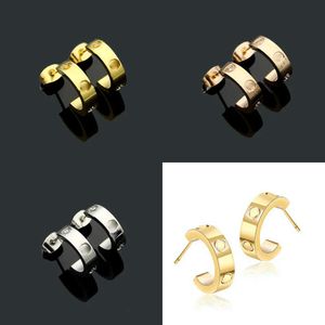 Aço Titanium Rose Stud Gold Love for Woman requintado Moda simples C Diamond Ring Lady Brincos Jóias Presente