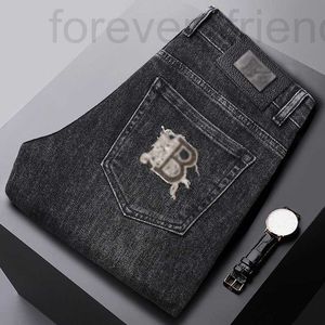 Designer di jeans maschile autunno europeo e nuovi jeans invernali, vestibilità magra da uomo, piccoli piedi, ricami elastici, vita alta media, moda, pantaloni spessi della famiglia B S7PR