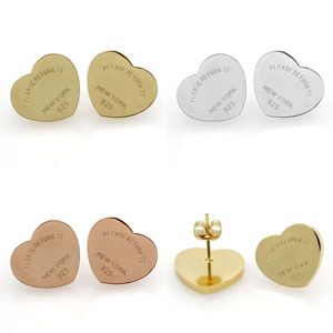 Designer Earings Women Fashion Heart Love Stud Classic Size Stainless Steel Couple Gifts Designer Jewelry Engagement Earrings