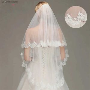 Bröllopshårsmycken 2024 Veu de Noiva Lace Edge Kort bröllopslöja med Comb White Ivory Två lager Tulle Bridal Veil Wedding Accessories