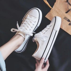 Повседневная обувь корейская версия Canvas Vulcanized Пара с низким топ