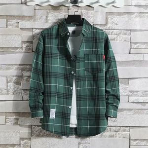 男性と女性のためのチェッカー長袖のシャツ高品質の大型サイズ韓国のルーズデイリートラベルライトウェイトコートシャツ240412