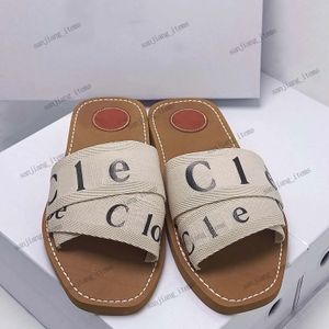 Designer 2024 Новые ползунки Sliders Sliders Slides Sandles Woody Mule The Mison's o Подписание украшает внутреннюю единственную легкую проскальзы