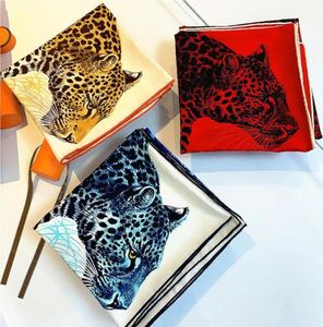 Hayvan Leopar Twill Hicab İpek Eşarp El Yapımı Kıvrımlı Tasarım Square Kadın Bandana Foulard Baş Eşarpları SHAWL3663351