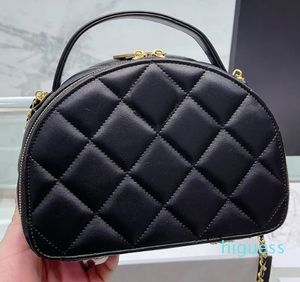 2024 Quilted Hobo Clutch With Chain Shell Shoulder Bag France Luxury Brand Lambskin Leather Mini Designer Women Handbag Lady Cross Body Chains Strap Top Handle Bags