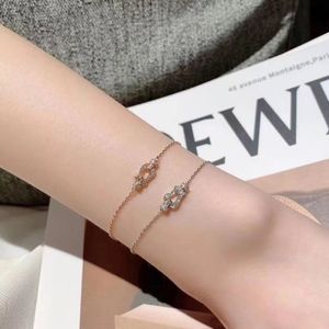 Luxury Armband Horseshoe Buckle Armband Ffeden Armband Designer för Woman Fashion Gold Plated Armband med Diamond Chain Christmas Wedding Party Jewelry Gift