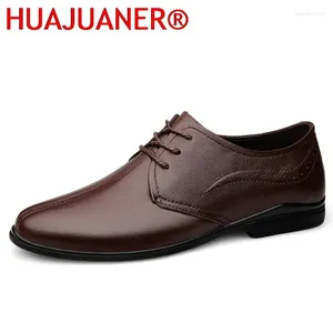 Swobodne buty oryginalne skórzane mężczyźni Oxfords Soft Cow Mensins Moccasins Man Business Formal Dress Male Footear Black