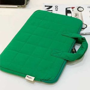 Altri accessori per computer Ins Green Laptop Sleeve Borse Pour Femme Poudres Pour Ordinateur MacBook portatile Air Hp Dell Acer Computer Bombe Case Tra Y240504 Cyjf