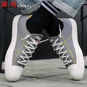 Fitness Shoes Plimsoll Mens calçados casuais vulcanizados tênis tênis na moda renda masculina para homens homens 2024 placa C8