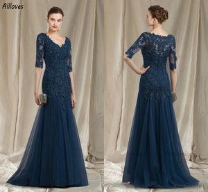 Dark Navy Tulle Mermaid Mother Of The Bride Dresses Stylish Lace Applique Beaded Long Formal Party Gowns For Women V Neck Half Sleeves Wedding Mother's Wear CL3509