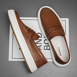 Designer New Men Brown Black Slip On Platform Shoes Male Causal Flats Penny Momes andando tênis Zapatos Hombre