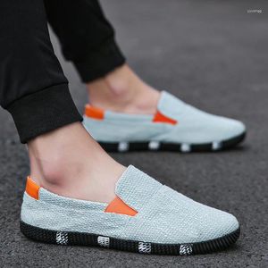 Casual Shoes Men Mejczyczy łódź biuro kariera mody trampki miękkie płótno Wysokiej jakości wygodne buty do jazdy dla mężczyzn