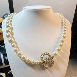 Women Fashion Designer Choker Necklace Pearls Luxury Pendant Necklace Calssic Style Pearl Necklace