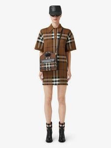 2024 Designer Deluxe Women's Dress Shorts Polo Neck Neck أنيقة أنماط نمط حزمة الورك ارتداء فستان أزياء رائع ، حجم S-L