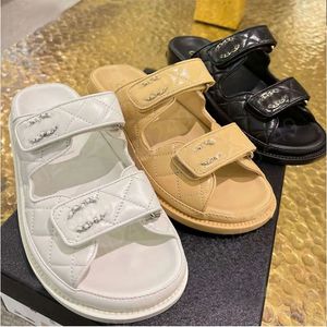 Designer de alta qualidade feminino sandálias de tira larga aberta de pé de verão de verão praia casual fêmea slide em sapatos planos tamanho 35-40