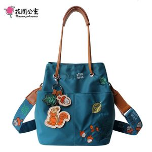 Flower Princess Nutshell Womens Original Embroidery Fashion Waterproof Shoulder Bucket Bag Female Handbags Wide Strap Bags