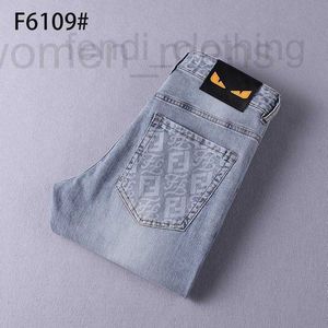 Mäns jeans designer designer sommar tunt ljus lyx koreansk smal fit mode trendiga mångsidiga byxor stor asiatisk storlek 29-42 qx07 ub5m