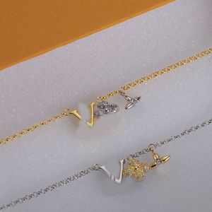 Vintage Crystal Letter Clover Pendant Chain Necklace Brand Designer Gold Silver Plated Titanium Steel Charm Chokers Party Fashion Women Jewerlry Not Fade With Box