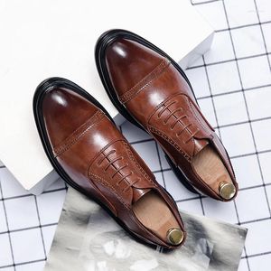 Buty swobodne 2024 Wysokiej jakości Oxford Dress Men skórzany garnitur Weddel Formalny włoski rozmiar sprzedaży 39-44