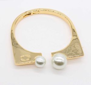 2024 Luxury quality charm punk bracelet with two white shell beads speical desinger have stamp box PS3450B