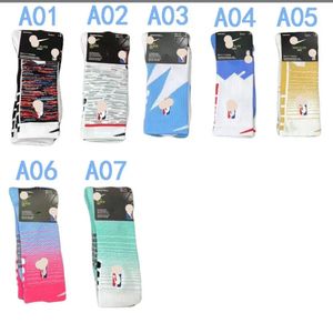 2024 high quality hook Sports Socks embroidery logo Elite Basketball Socks Cushioned Breathable Sweat Man Athletic Socks