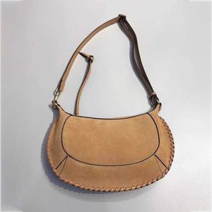 Är Cowhide Rivet Suede Shoulder Bags Women Designer Bags Half Moon Style Crossbody Bag Underarm Saddle Women Cool Purse 231015