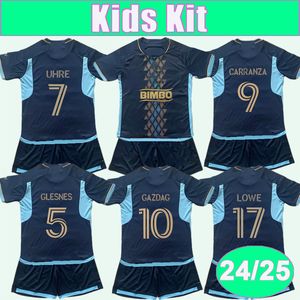 2024 25 Philadelphia Union Kids Kit Soccer Jerseys Glesnes Uhre Carranza Bedoya Gazdag Lowe Home Blue Child Sue de terno de futebol camisa de futebol uniformes