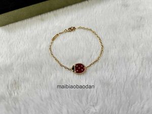 Vancllfe Designer 1TO1 Bangle Jóia de luxo Ladybug Bracelet Ladybug Five Flower Feminino Grande Luz Luxo Luxo Natural Fritillaria Red Agate