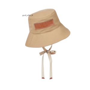 Lowe Cap Fashion Straw Hat Kadın Tasarımcı Kova Şapkası Adam Lüks Yaz Düz Firt Plaj Şapkaları Güneş Koruma Altın Toka Loewve Bucks Cap 462