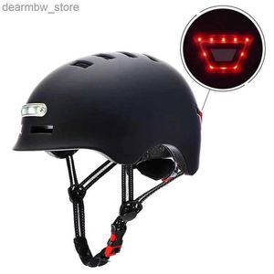 Cykelmössor Masker 2022 Ny lampa Cykling Smart Tail Light Cykel Vuxen Hjälm Electric Bicycle Mtb Road Scooter för Sport Urban Helmet Men Women L48