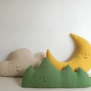 Pillow Creative Cartoon Moon Cloud Mountain Shape Comfort Kids Room Home Decoration Baby Nursery Decor Bed S Ornament